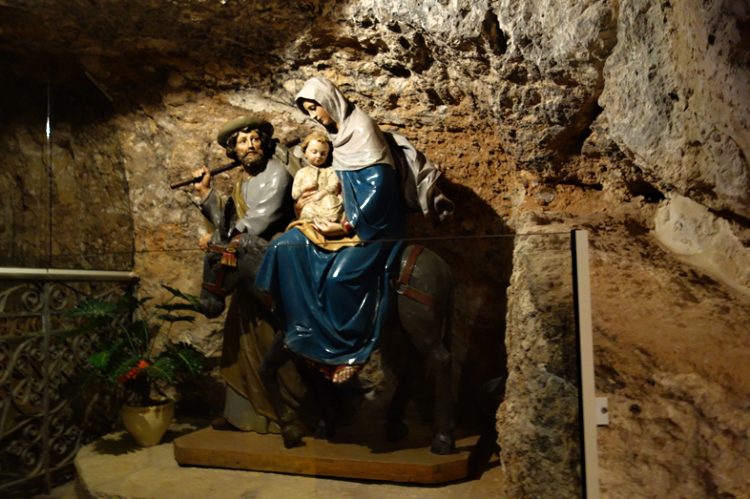 Svatá rodina na útěku do Egypta. Mléčná jeskyně v Betlémě