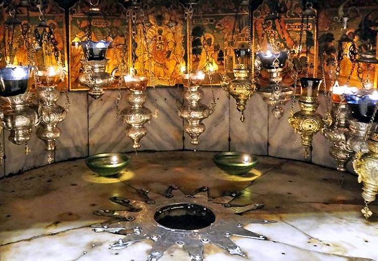 Betlémská hvězda, oltář v jeskyni Zrození Páně